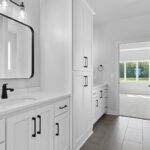 131 Beckerae Owners Bathroom