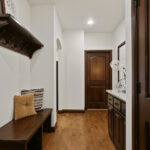 2956 River Forest Hills Mudroom Bench
