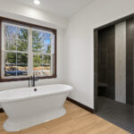 2956 River Forest Hills Owners Bathroom Tub Shower
