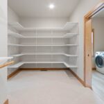 1560 Tacoma Beach Owners Closet