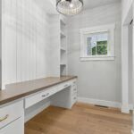 5656 Bay Shore Woods Desk Nook