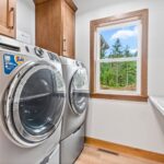 W9476 Evergreen Laundry2