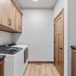 673 Black Earth Laundry