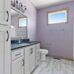 1606 Mapleridge Circle Owners Bathroom