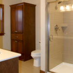 1800 Sonata Owner's Bathroom